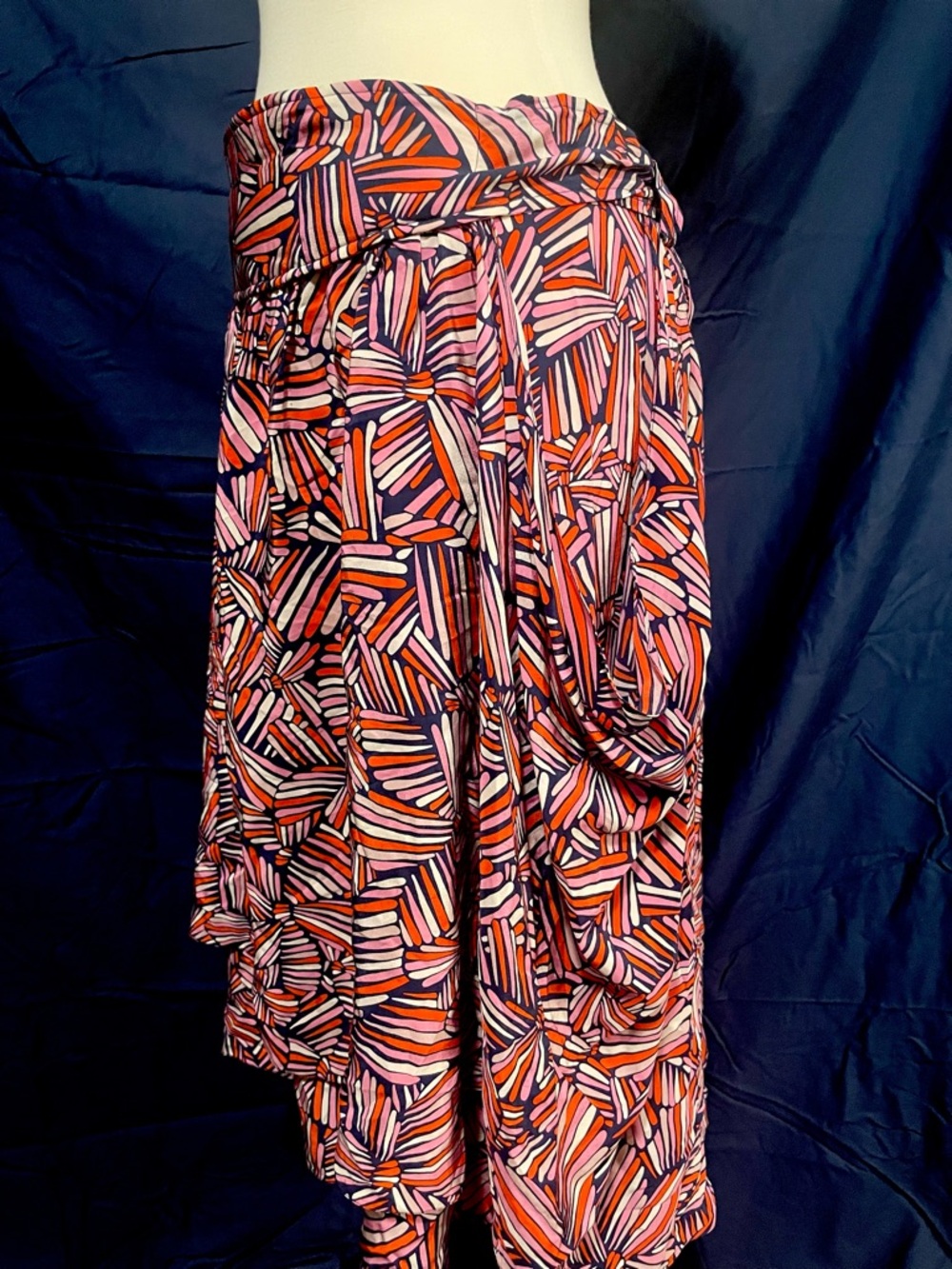 Printed Midi Skirt in Red and Pink - Picture 3 of 6